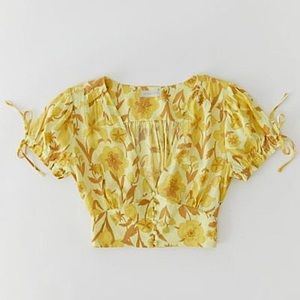 Urban Outfitters Cropped yellow floral deep v neck puff sleeve top